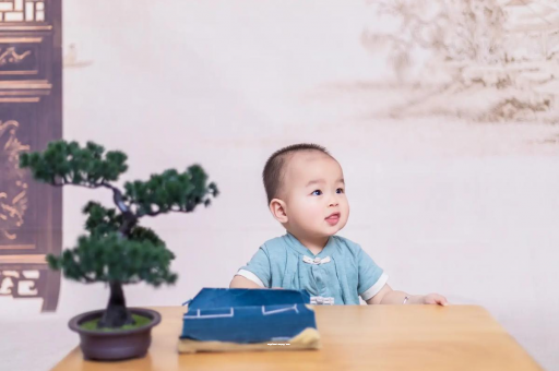 樟树怀孕为啥肚子会长毛 樟树怀孕为啥肚子会长毛